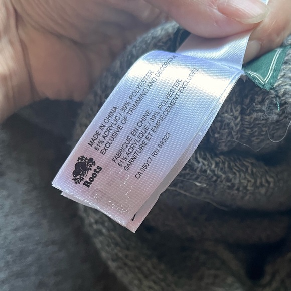 Roots Kids - Knitted Poncho - Size S-M - Picture 4 of 5